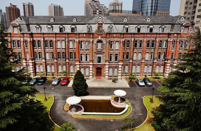 上海樓控品牌-格瑞特再次參與學校改造項目(圖1) 下載.jpg